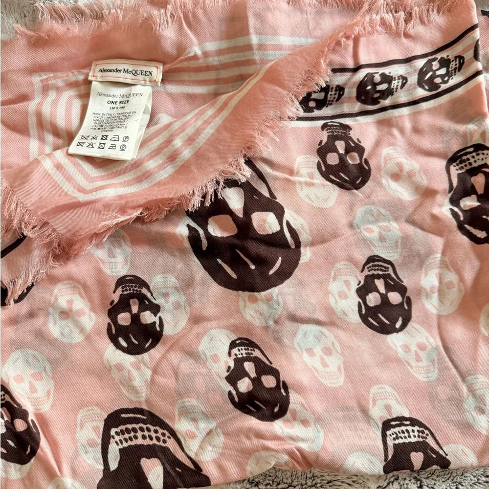 Alexander McQueen Pink Skull Print Lightweight Scarf